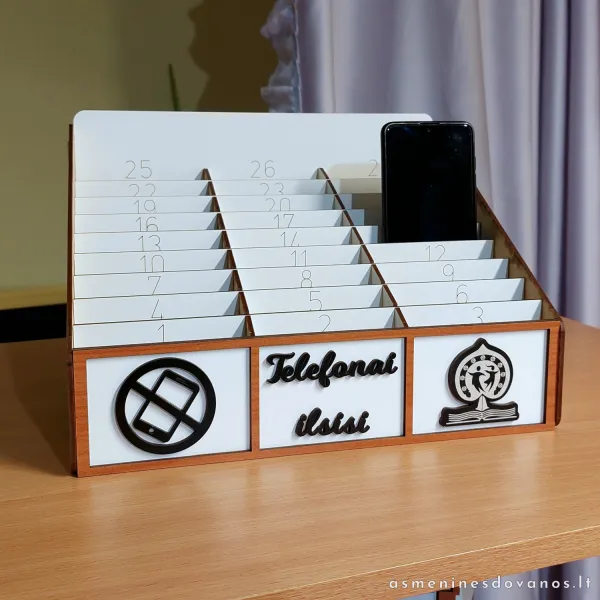 Stovas telefonams klasei 27 vietų su graviravimu ir logotipu