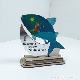Apdovanojimas, statulėlė apdovanoti žvejus per žūklės varžybas. Spausdinama grafika.