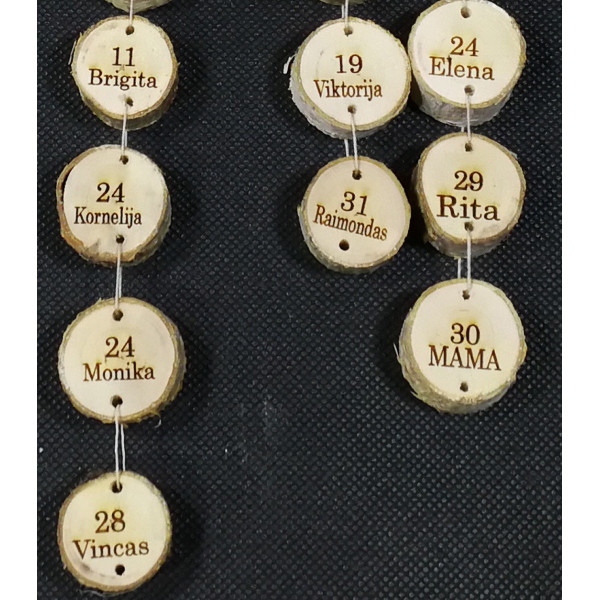Rutuliukai mediniam šeimos kalendoriui