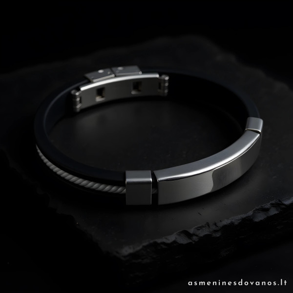 Graviruota pinta apyrankė, kaustyta nerūdijančio plieno plokštele.