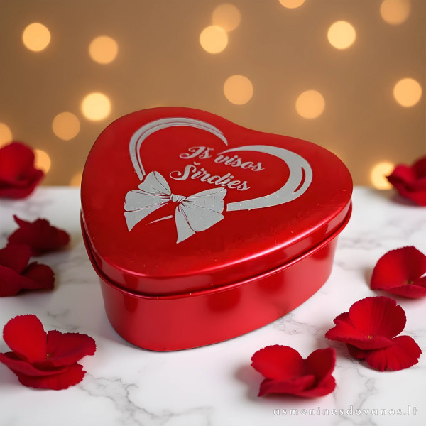 Metalinė dėžutė širdies formos. Graviruojamas tekstas raudonis spalvos