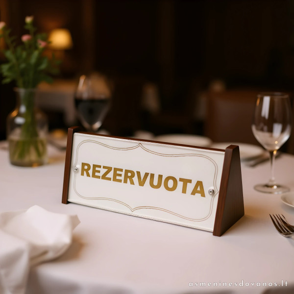 Informacinė lentelė ant stalo, rezervuoti stalui. Ar kitaip pažymėti 