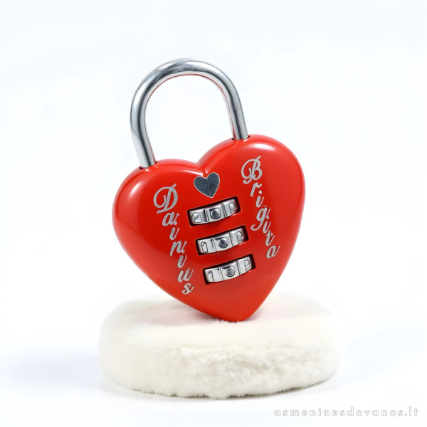 Dekoratyvinė graviruota metalinė spynelė su kodu. Širdies formos spyna