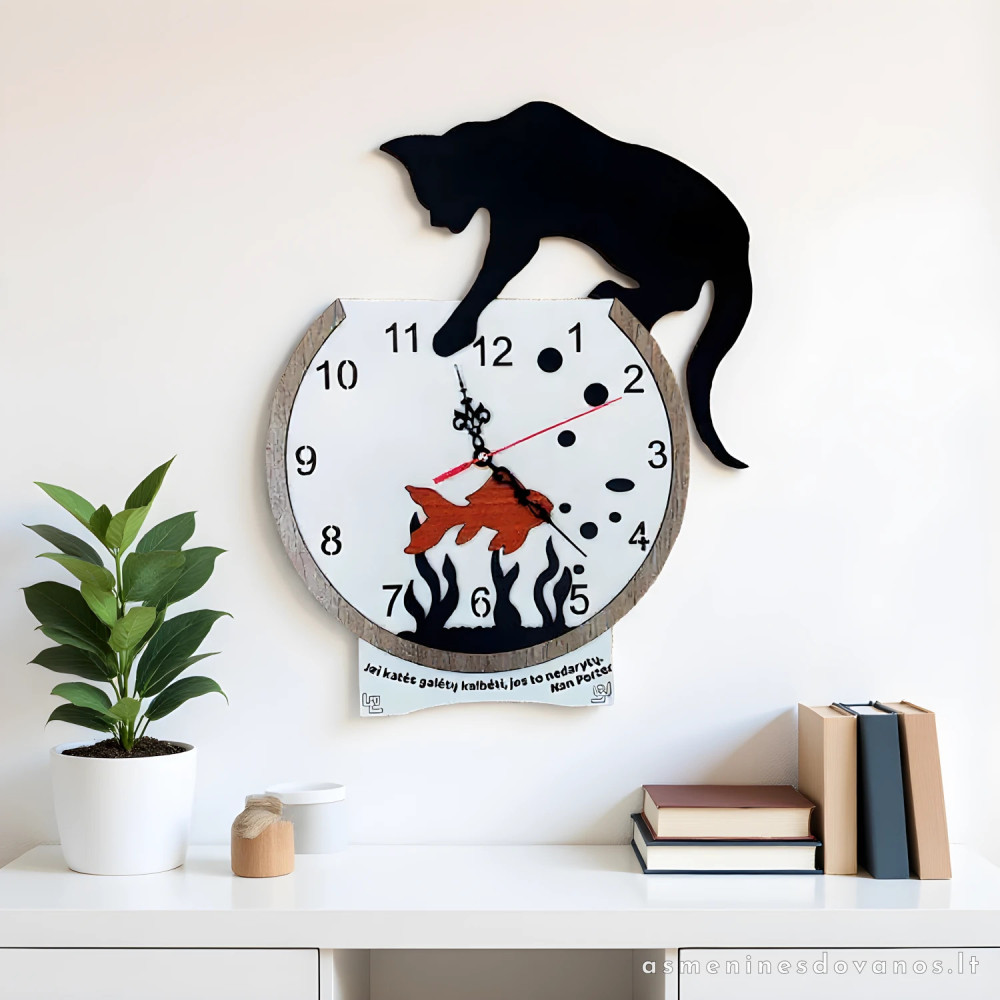 Sieninis laikrodis su katės tematika. Tinka ne tik kačių šeimininkams.