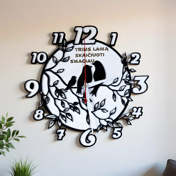 Sieninis laikrodis su tupinčiais paukščiukais . Graviruotas tekstas