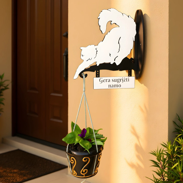 Gėlės vazos laikiklis tvirtinamas prie sienos, graviruojamas išvaizdus