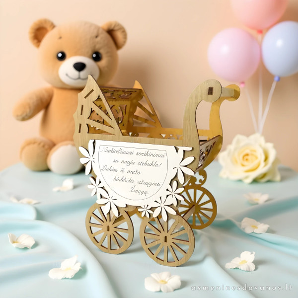 Krepšelis vaikiško vežimo formos, dovanų dekoravimui, graviruojamas.