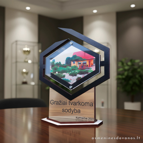 Apdovanojimas su sublimuotu atvaizdu ir graviruotu tekstu.