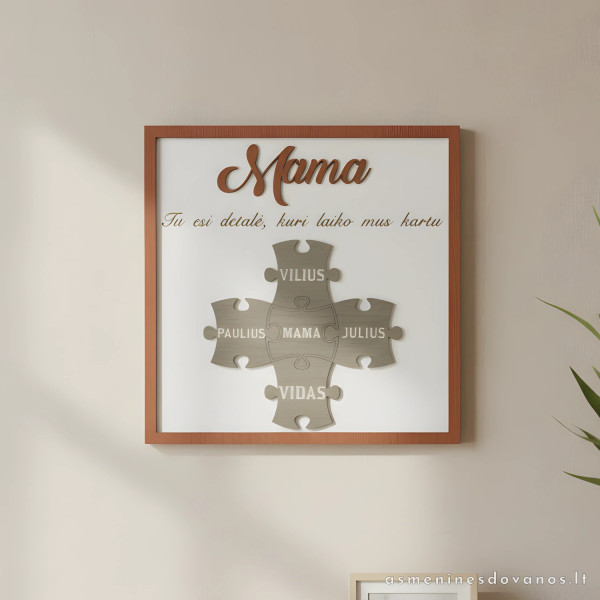 Rėmelis su dėlionės detalėm mamoms dienai. Su graviruotu tekstu.