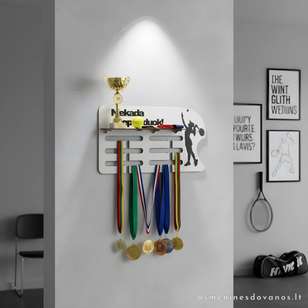 Medalių kabykla tenisininkams, dekoruota teniso žaidėjais, tinka vyrams ir moterims