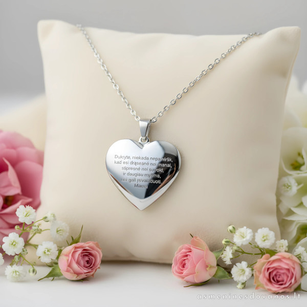 Nerūdijančio plieno pakabukas su grandinėle širdelė atidaroma.