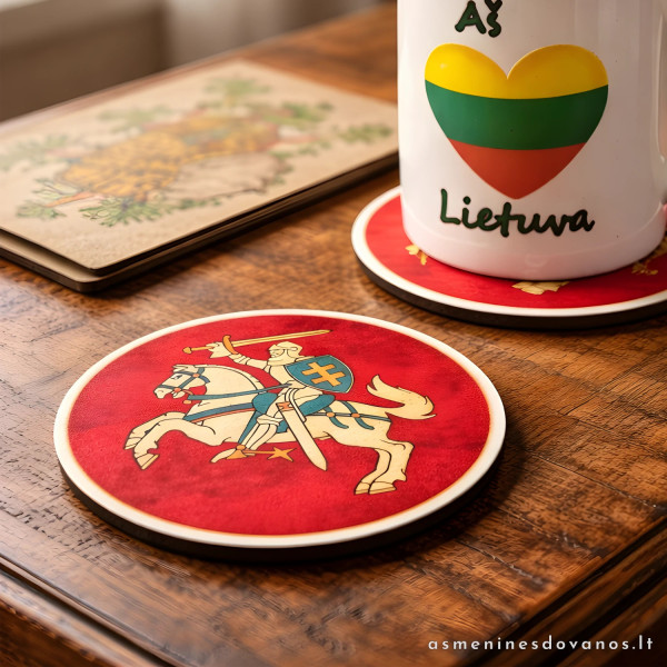 Puodelio padėkliukas su Lietuvos Vyčiu
