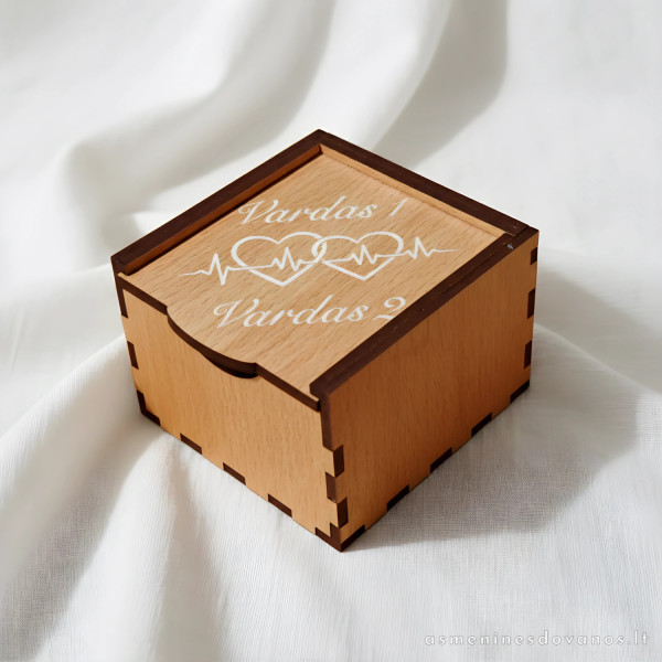 Personalizuotos apyrankės porai su graviruota dėžute