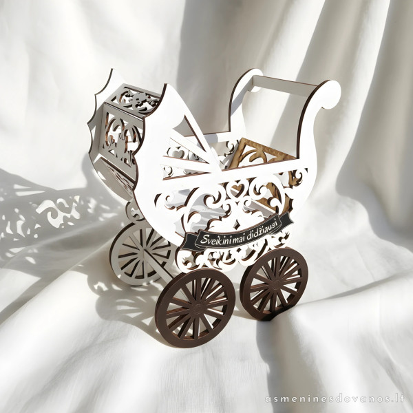 Dovanų rinkinys su vežimėliu ir dėžutėmis | Personalizuota dovana kūdikiui