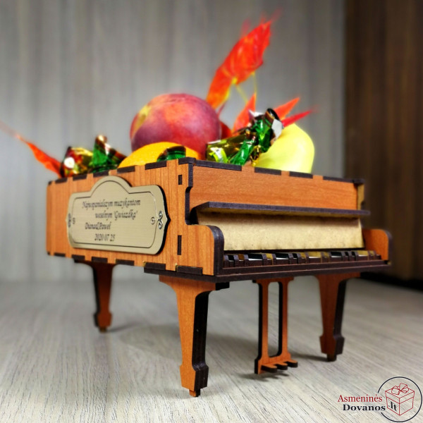 Pianinas - krepšelis dovanoms, gėlėms dovanoti