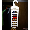 Kaklaraiščių kabykla su rišimo instrukcija